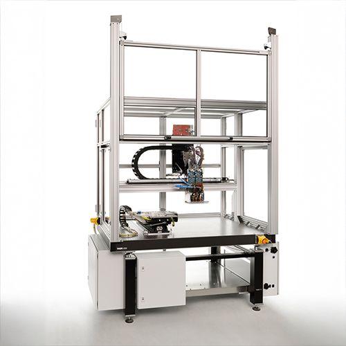 With a background in technical design, Roland has co-developed software and hardware for the printing industry.